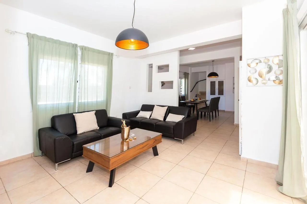Villa White Star - 100M From Serena Beach Protaras Сasa de vacaciones